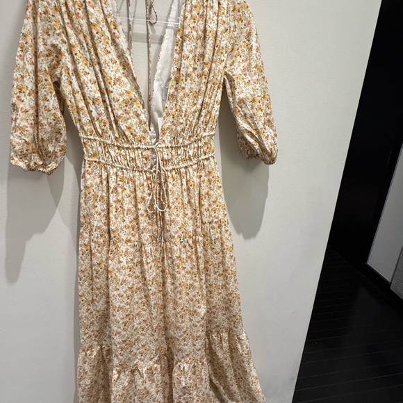 NWT- Significant Other Adele - Rosalie Print Yellow Floral Maxi Dress Size 2 - Picture 3 of 15